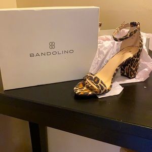 Brand new size 9 Bandolino cheetah heel sandal